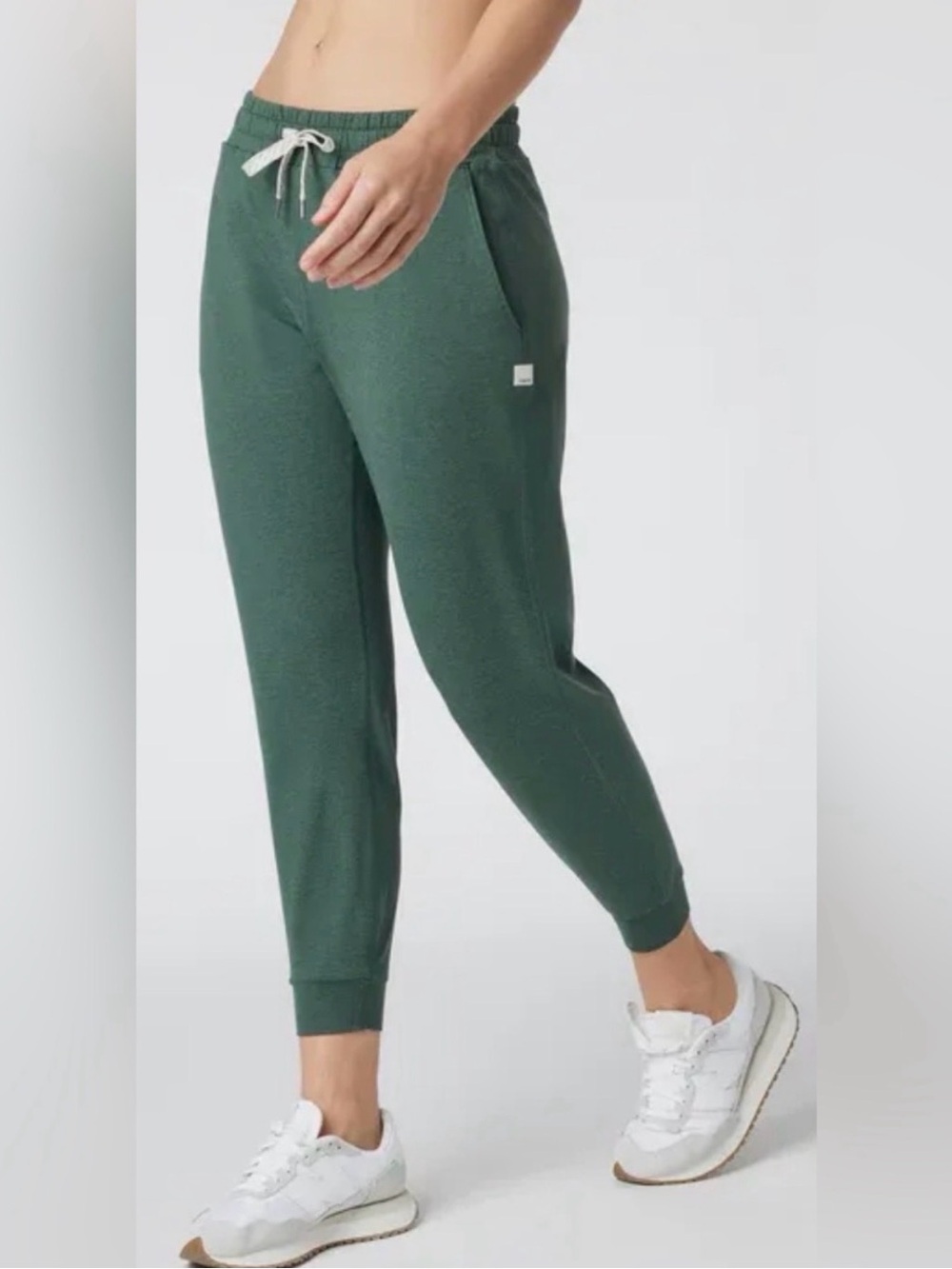 Vuori Women’s Marsh Green Performance Drawstring Joggers Small - Picture 3 of 9